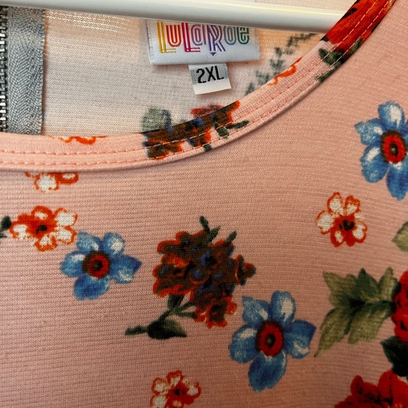 🌸 Lularoe Amelia 2XL dress with pockets - Picture 3 of 5